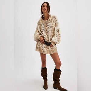 NWOT Free People Gilded Cable Embellished Sweater
Size Medium(Cable Knit)Holiday